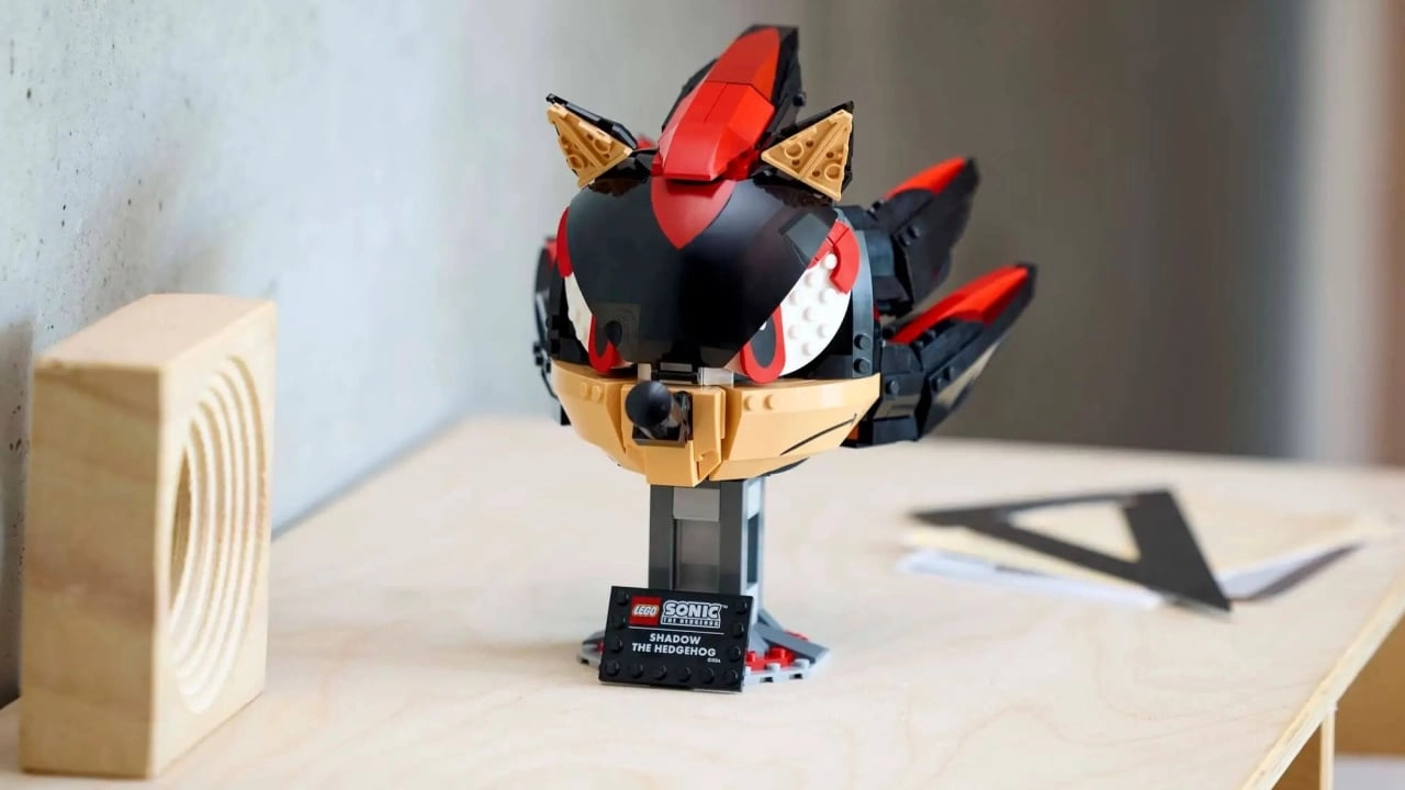 LEGO Introduces Shadow the Hedgehog Bust Set