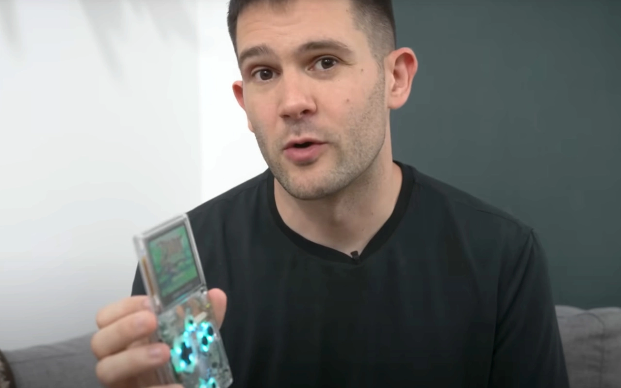 Hobbyist Crafts the Ultimate Modern Game Boy