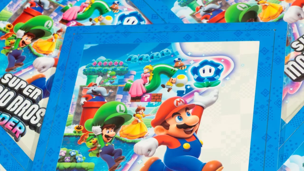 Nintendo NY's Midnight Launch to Offer Super Mario Bros. Art Prints